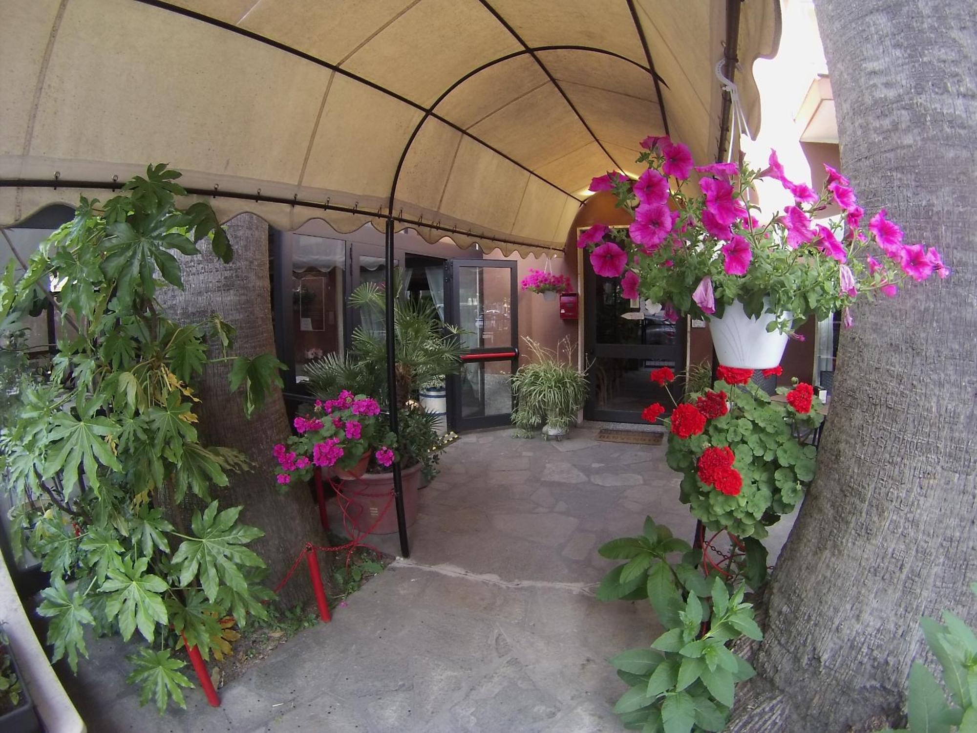 Hotel Jole Marina dʼMarina dʼAndora المظهر الخارجي الصورة