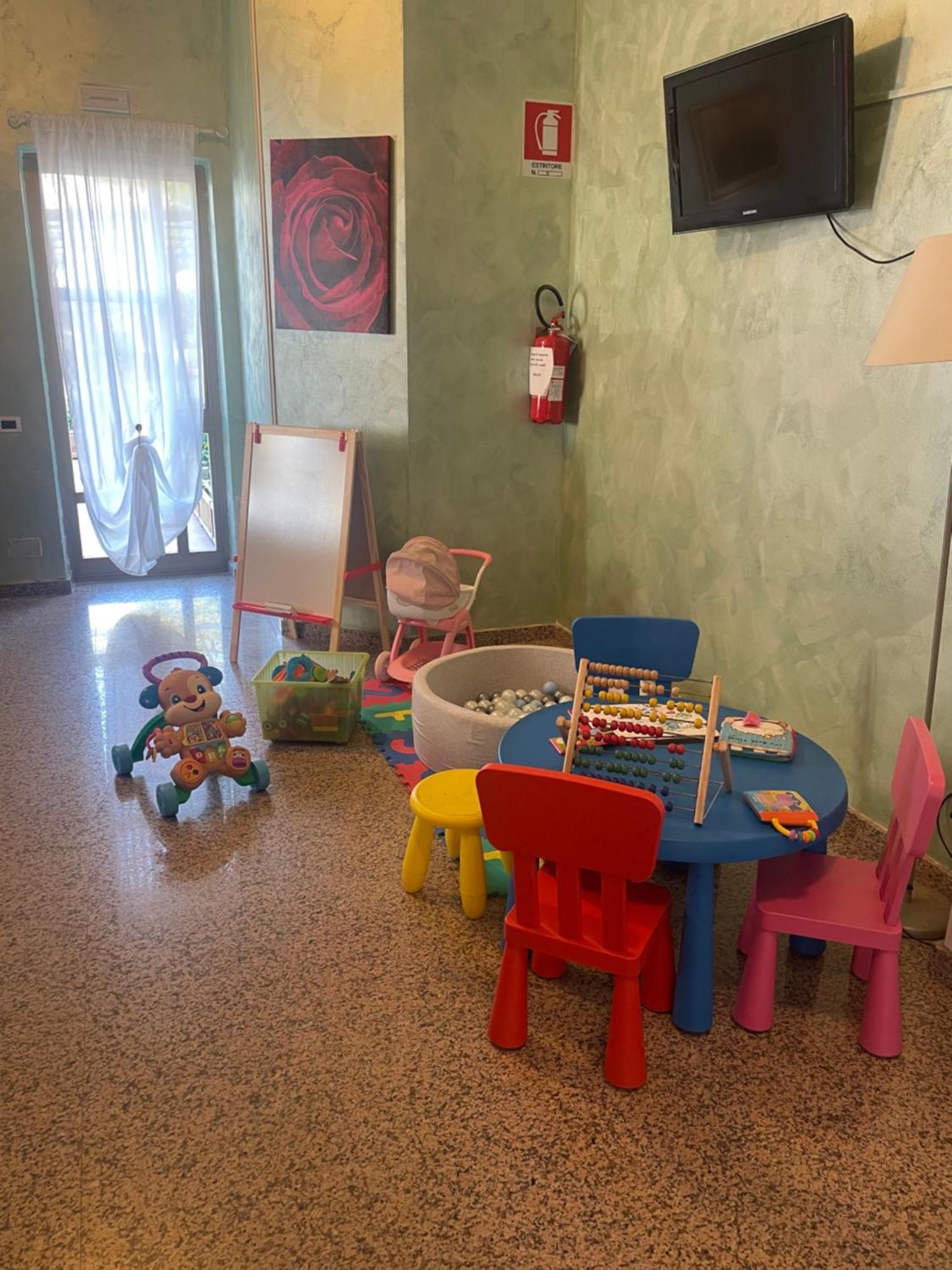 Hotel Jole Marina dʼMarina dʼAndora المظهر الخارجي الصورة